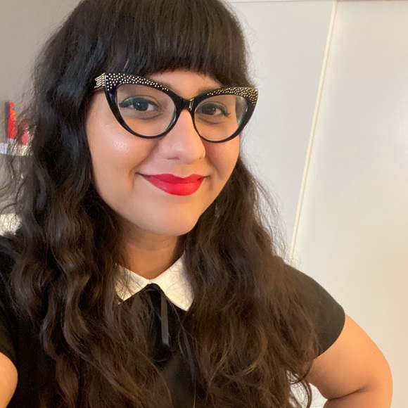 Meet Your Posher - Picture 1 of 1